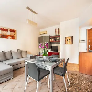  Apartament Martesana Flat With Balcony - M1 Gorla And Turro